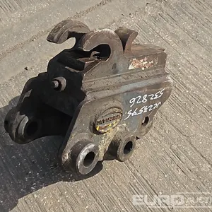 Strickland Manual QH 35mm Pin to suit Mini Excavator 