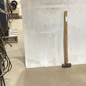 SLEDGE HAMMER