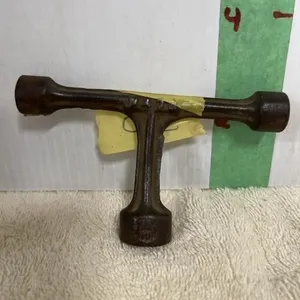 T-HANDLE WRENCH