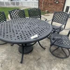 Patio Table w/5 Rocking/Swivel Chairs