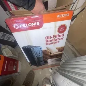 Pelonis Oil Filled Radiator Heater NIB