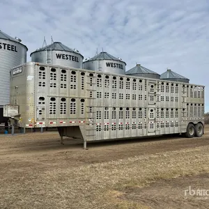 1990 Wilson PSDCL-302 48 ft T/A Livestock Trailer