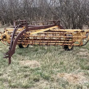 New Holland 56 10 ft Hay Rake