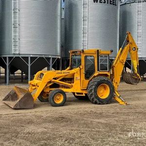1983 John Deere 401D Backhoe Loader