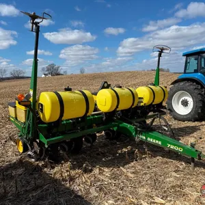 John Deere 7200 6 Row Planter