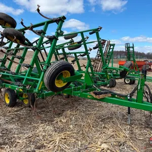 John Deere 980 27' Field Cultivator