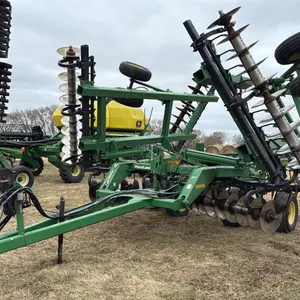 29’ 3”  John Deere 637 Wheatland Tandem Disc s/n003069