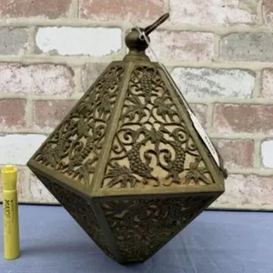 (2 PCS) VINTAGE BRASS FILIGREE HANGING LAMP