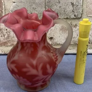FENTON CRANBERRY DAISY & FERN RUFFLED TOP JUG