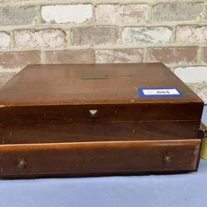 NAKEN'S SILVERWARE CHEST WITH FLATWARE -