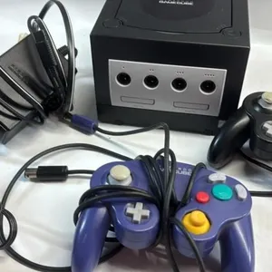 Nintendo GameCube Console & controllers