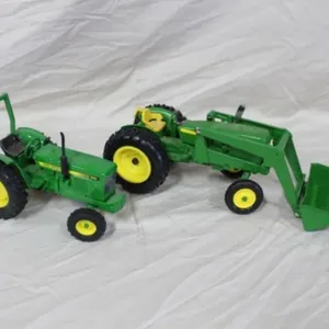 ERTL JD w/Loader Tractor & JD 950 Tractor