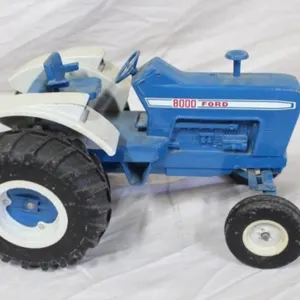 ERTL Ford 8000 Tractor