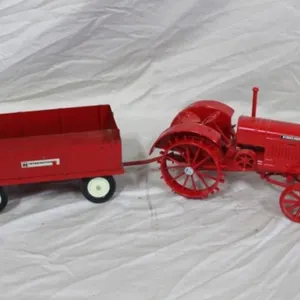 1992 Case McCormick-Deering w/IH Grain Cart