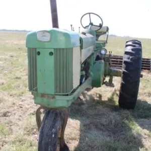 1959 JD 530 Row Crop Tractor  (not running)