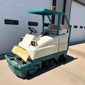Tennant 510E Floor Scrubber
