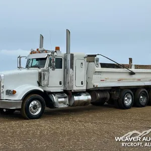 2010 PETERBILT 367 TRI DRIVE SLEEPER DUMP TRUCK