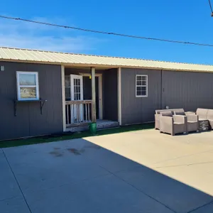 Modular Building with (2) Sections and Additional Features *SEE DESCRIPTION*