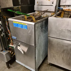 Pitco Frialator Stainless Steel Commercial Deep Fryer, Model 35C+