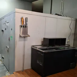 Amerikooler Walk-In Cooler with Outside Coolant Unit *SEE DESCRIPTION*