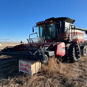 CASE IH 8010 COMBINE W/ 3016 HEADER - FOR PARTS