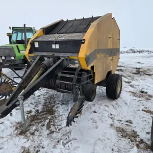 BUHLER MIDLAND 6072 ROUND BALER