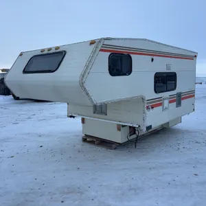 1982 OKANAGAN TRUCK BOX CAMPER 9'