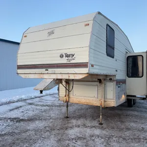 1993 TERRY RESORT FIFTH WHEEL CAMPER