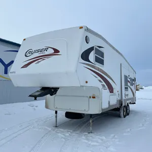 2005 CROSSROADS CRUISER FIFTH WHEEL CAMPER