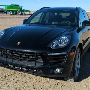 2017 Porsche Mecan Car
