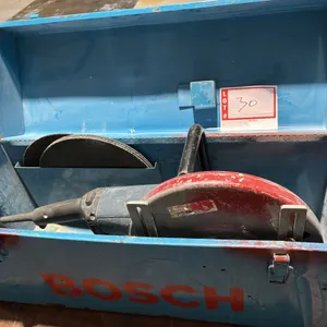 Concrete saw