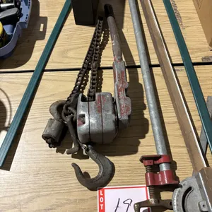 Chain ratchet, pipe clamp,