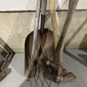 Hand tools, shovel, fork, sledge