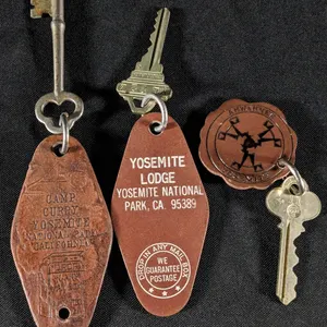 3 HOTEL ROOM KEYS YOSEMITE LODGE CAMP CURRY AHWAHNEE KEYCHAIN NATIONAL PARK