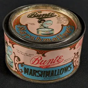4 OZ TIN LITHO CAN BUNTE STRAWBERRY MARSHMALLOWS CHICAGO ILLINOIS