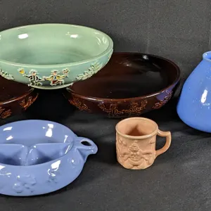 8 PIECES ASSORTED RED WING ART POTTERY MID CENTURY MODERN MCM