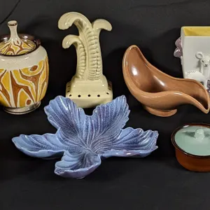 10 PIECES ASSORTED RED WING ART POTTERY & DINNERWARE MID CENTURY MODERN MCM
