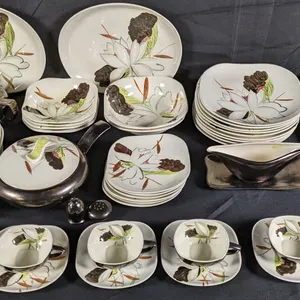 58 PCS RED WING POTTERY DINNERWARE BRONZE LOTUS MCM MID CENTURY MODERN