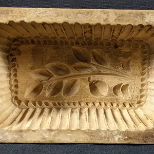 ANTIQUE PRIMITIVE CARVED WOOD BUTTER PRINT MOLD STAMP PLANT DESIGN