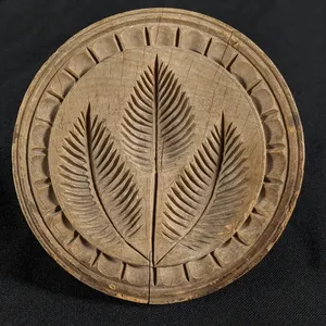 ANTIQUE PRIMITIVE CARVED WOOD BUTTER PRINT MOLD STAMP LEAF DESIGN