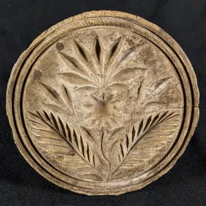 ANTIQUE PRIMITIVE CARVED WOOD BUTTER PRINT MOLD STAMP FLOWER DESIGN