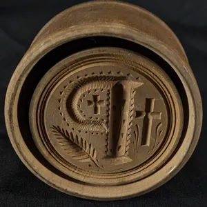 ANTIQUE PRIMITIVE CARVED WOOD BUTTER PRINT MOLD STAMP RELIGIOUS CROSS LETTER "P