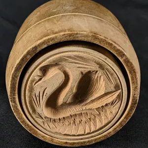 ANTIQUE PRIMITIVE CARVED WOOD BUTTER PRINT MOLD STAMPSWAN - GOOSE