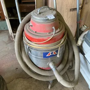 Industrial Shop Vacuum