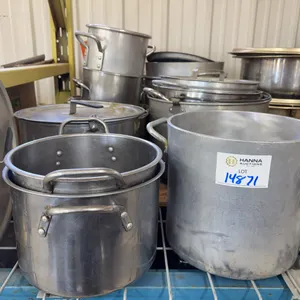 Large Mixed Lot of Commercial Stock Pots, Sauce Pots & Lids