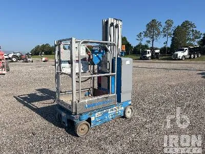 2014 Genie GR20 Vertical Mast Lift - Aucteeno