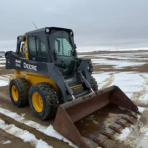 2017 John Deere 324E Skid Steer