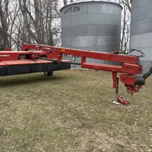 2013 CaseIH DC132 Discbine, 13’, Steel/Steel Conditioner Rolls, Swing Hitch, 31x13.50-15 Tires, 1-3/