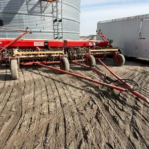 Melroe Model 201 Drill, 2 – 10’ Units with 6” Spacings, Markers, SN: 5201