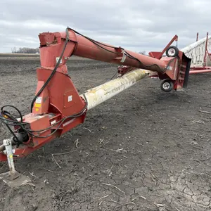Feterl Auger, Swing Hopper, with Hyd powered hopper wheels, 13” x 116’ Approx, 12.5L-15 Tires, (miss